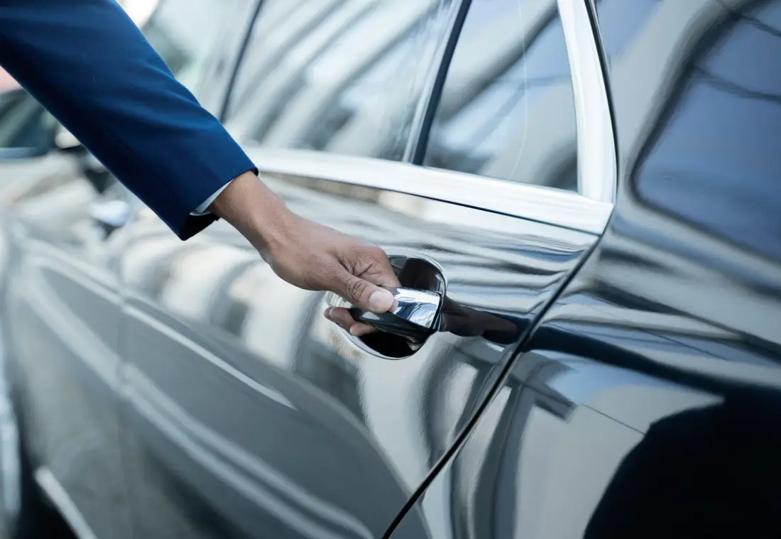 Vtc, chauffeur privé, réservation vtc, transport premium, transfert aéroport, chauffeur haut de gamme, service de transport, location avec chauffeur, transport sur mesure, chauffeur professionnel,